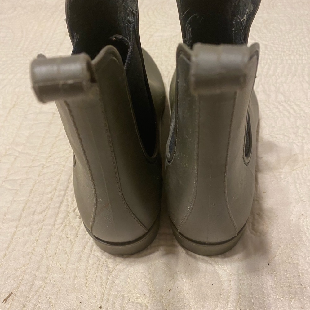 Rainboots. 8M - Picture 7 of 7